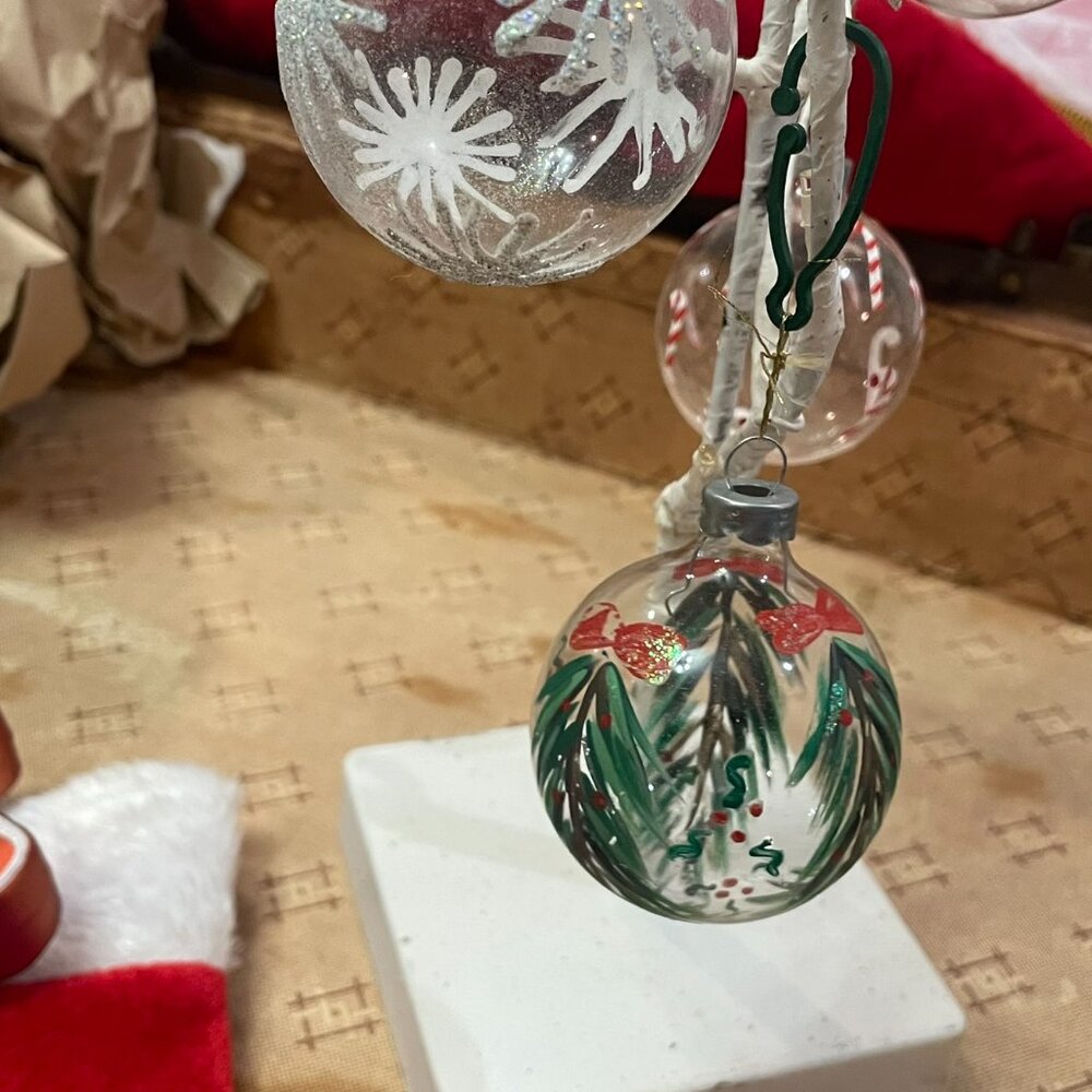 6 handpainted glass ornaments - Picture 3 of 8
